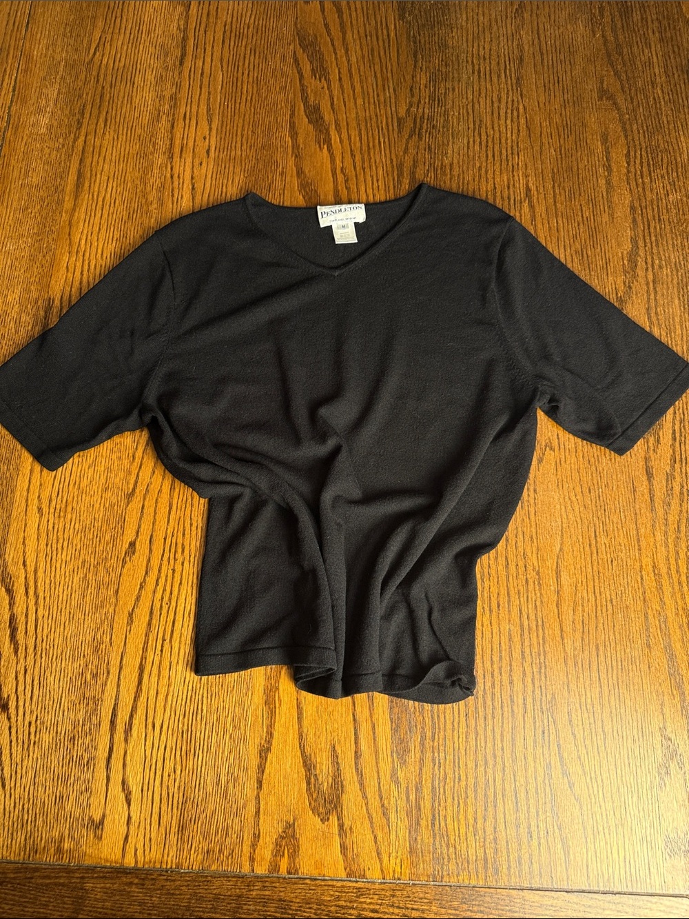 Pendleton Black Short Sleeve V Neck Sweater Minimalist Knit Size M